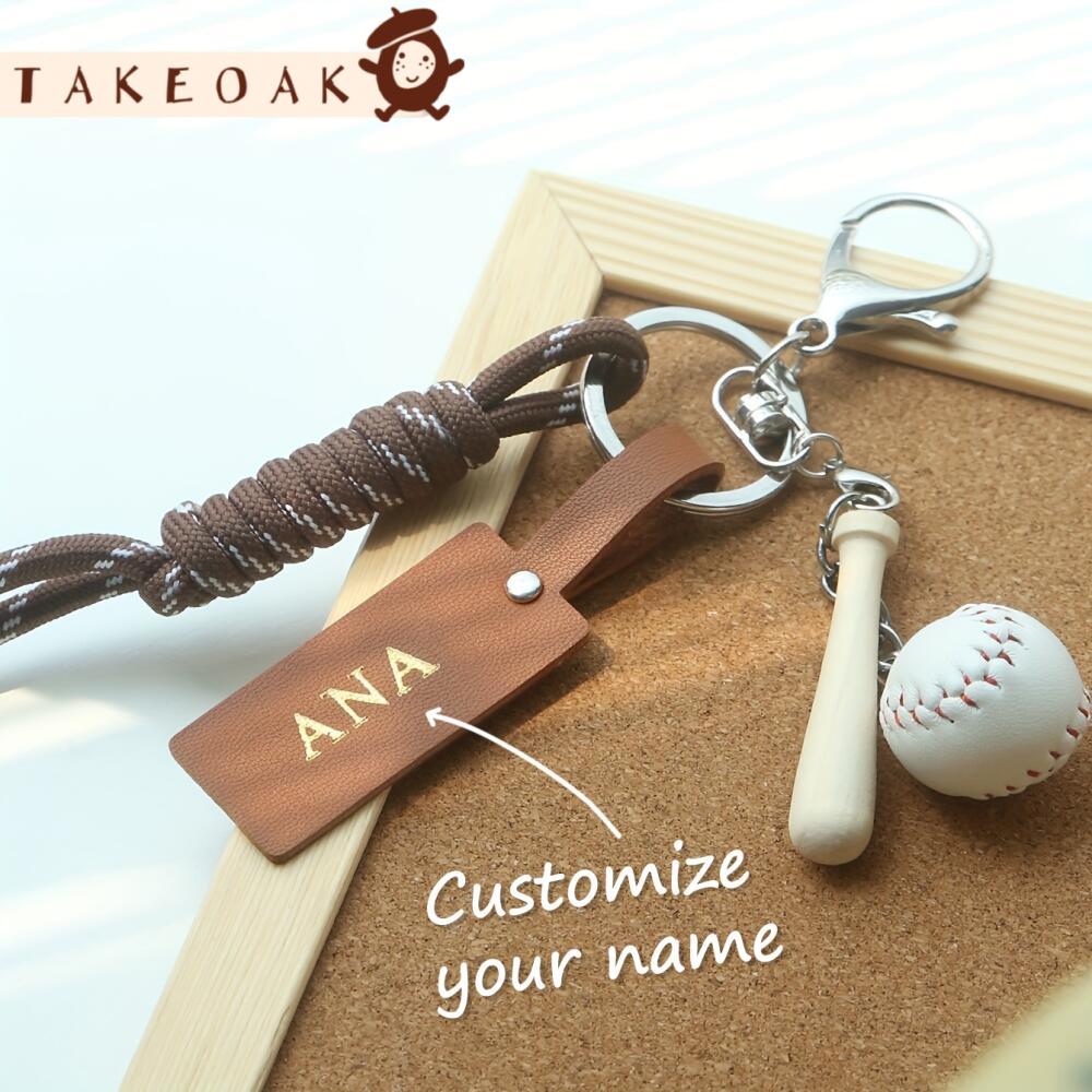 Monogram Keychain Leather - Personalisierter Schlüsselanhänger mit Sportthema und Namen,